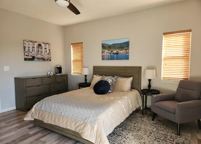 Elegant Suite With Stunning Vineyard Views