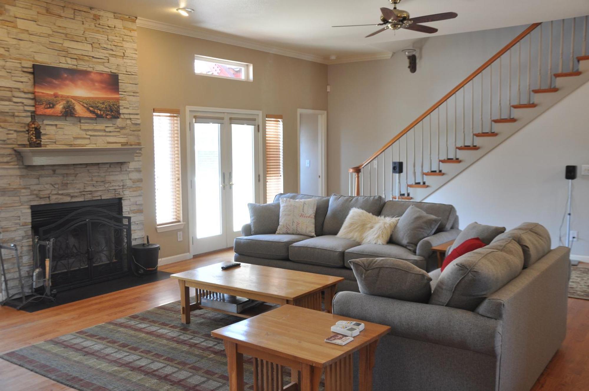 Séjour chez l'habitant Elegant With Stunning Vineyard Views